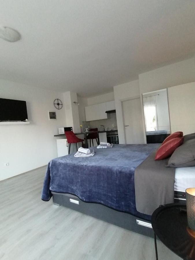 Leona Apartment Vidikovac, PUY מראה חיצוני תמונה