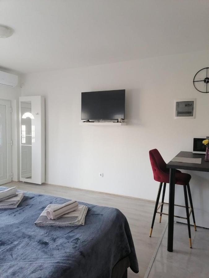 Leona Apartment Vidikovac, PUY מראה חיצוני תמונה